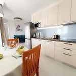 Heated Swimming Pool, Stunning Sea View Terrace A7, Traù