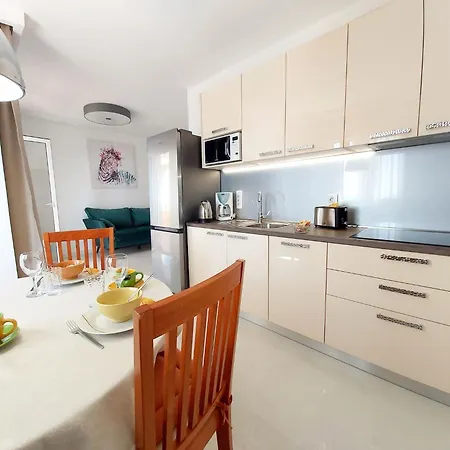 Heated Swimming Pool, Stunning Sea View Terrace A7, Trogir