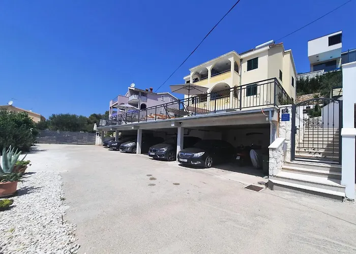 Heated Swimming Pool, Stunning Sea View Terrace A7, Appartement
