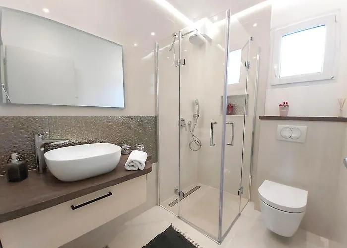 Heated Swimming Pool, Stunning Sea View Terrace A7,